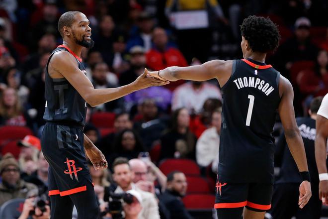 火箭力克雄鹿四连胜 球员创生涯新高