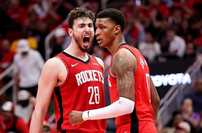 火箭力克雄鹿四连胜 球员创生涯新高