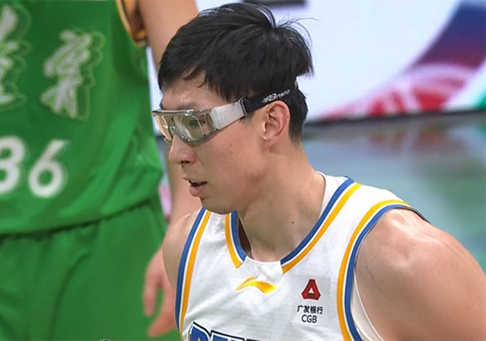 辽宁半场领先三大关键因素：莫兰德防守、鄢手