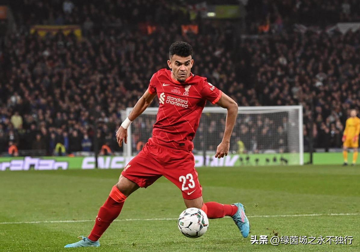 利物浦放走迪亚斯左路崩溃 拜仁新援成锋线核心