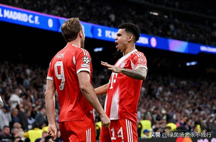 利物浦放走迪亚斯左路崩溃 拜仁新援成锋线核心