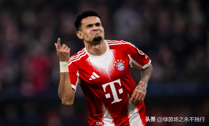 利物浦放走迪亚斯左路崩溃 拜仁新援成锋线核心