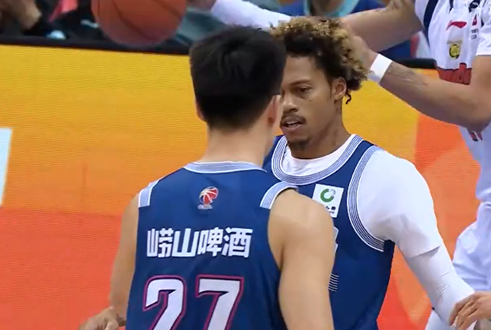 广东外援麦考尔砍43分率队逆转青岛